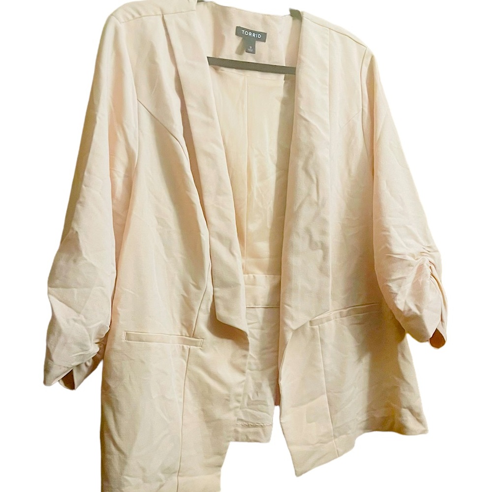 Light pink blazer from Torrid sz 3